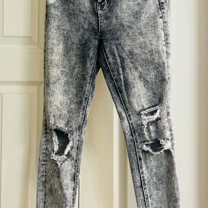 Vervet Blue Denim Acid Wash Crop Mid Rise Skinny Jeans